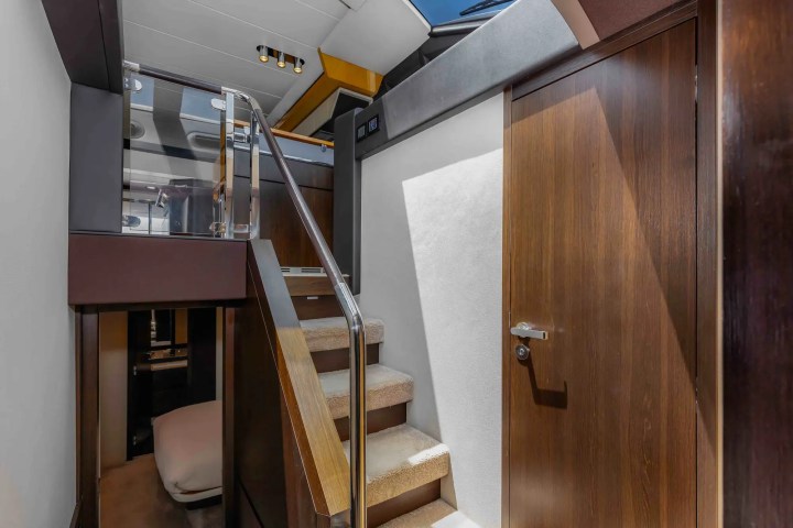 68′ Azimut guests lounging Aventura