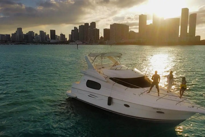 46' Silverton - Boat Rental in Miami Beach, Florida