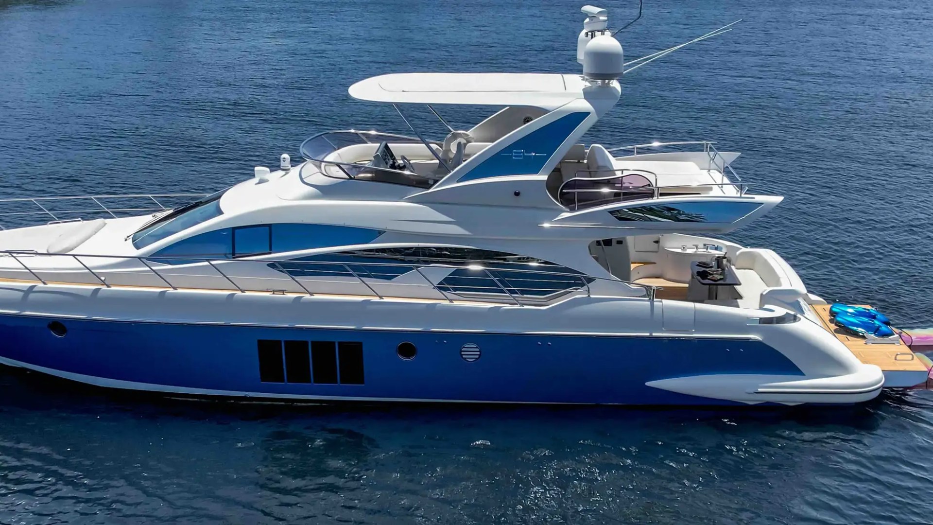 64' Azimut - Yacht Rental in Fort Lauderdale, Florida