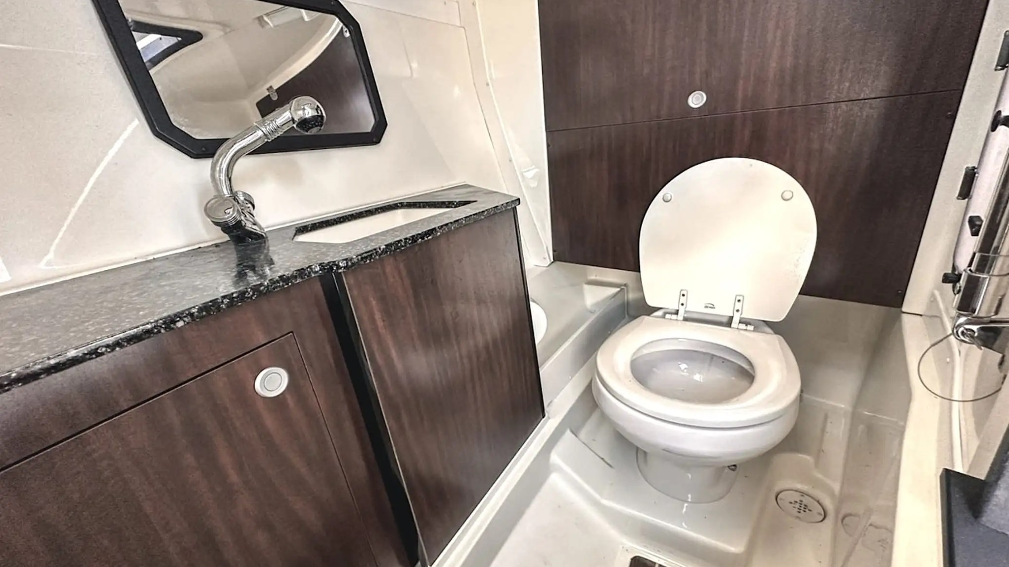 33' Monterrey - Boat Rental in Fort Lauderdale, Florida.