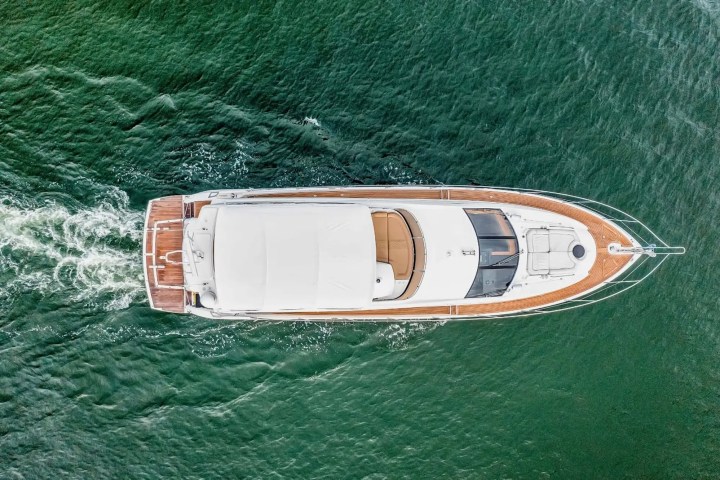 70′ Sunseeker bow seating area Miami – image 11