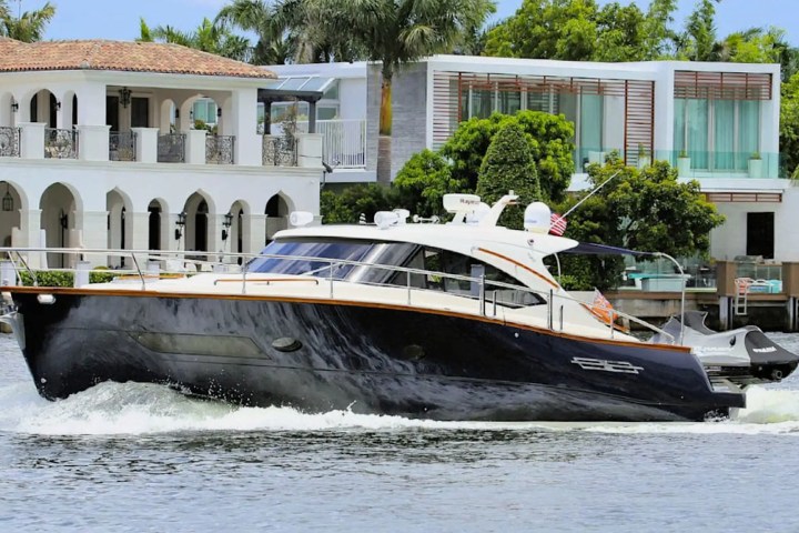 45′ Austin Parker guests onboard Miami