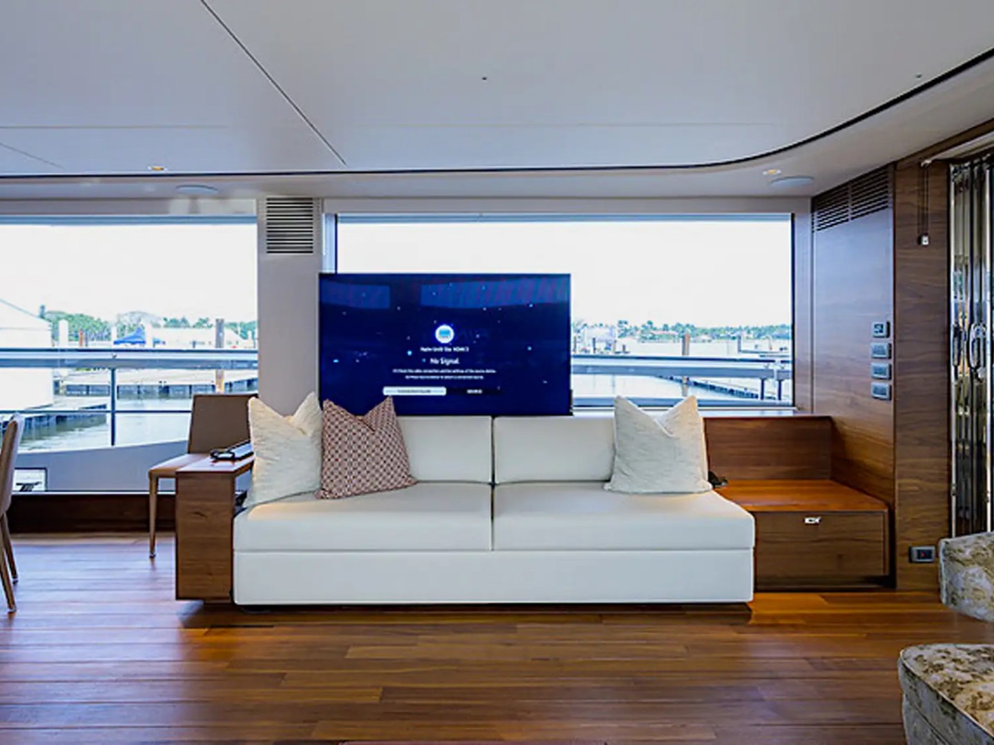 100' Princess - Yacht Rental in Miami, Florida