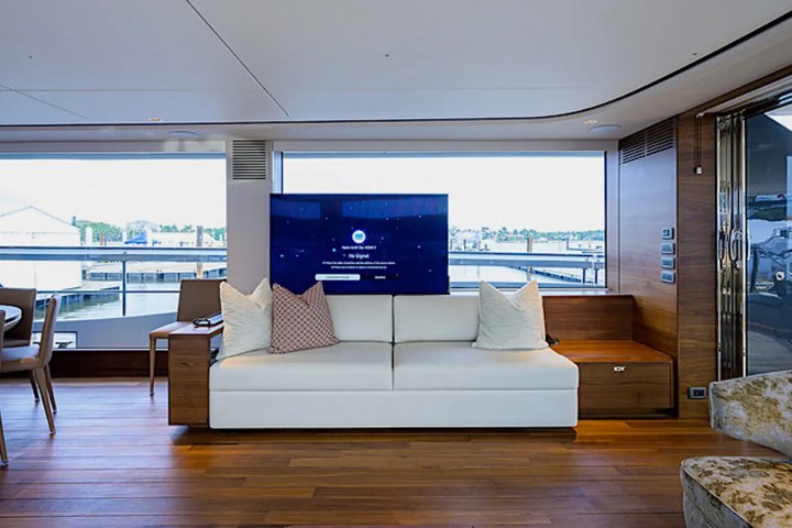 100' Princess - Yacht Rental in Miami, Florida