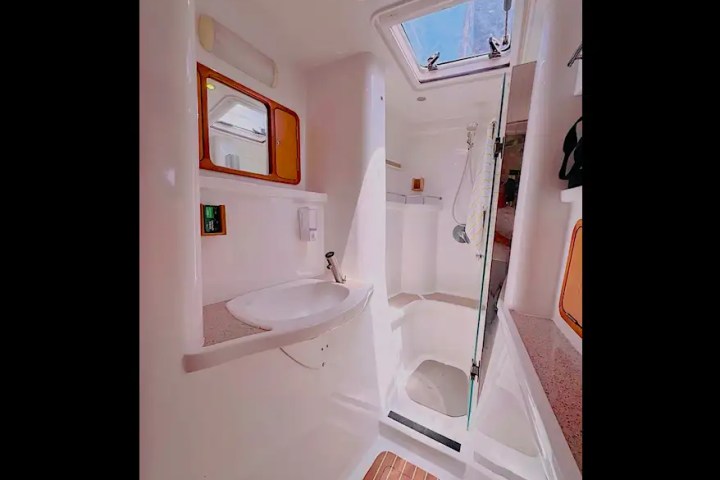 Marine head & shower on 52′ Africat Miami