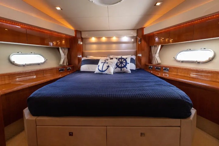 64' SunSeeker - Yacht Rental in Jupiter, Florida