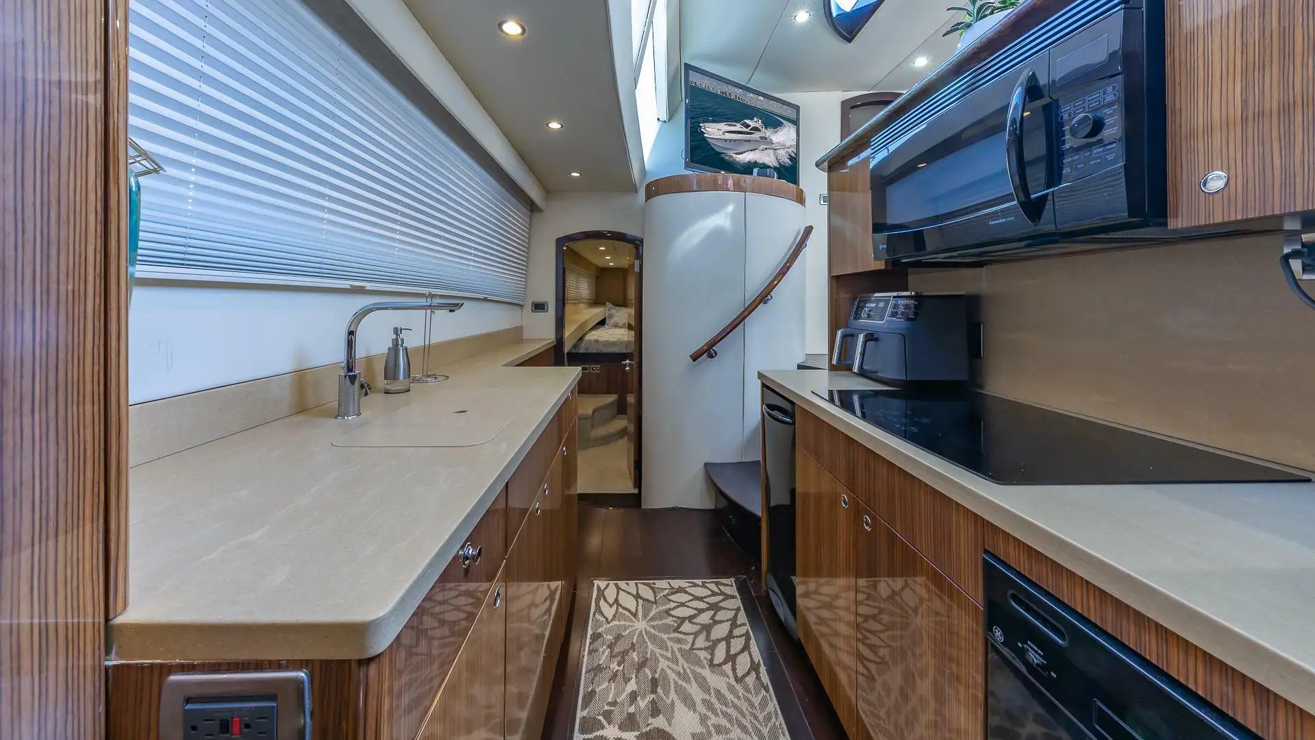 65' Axcell - Yacht Rental in Palm Beach Gardens, Florida
