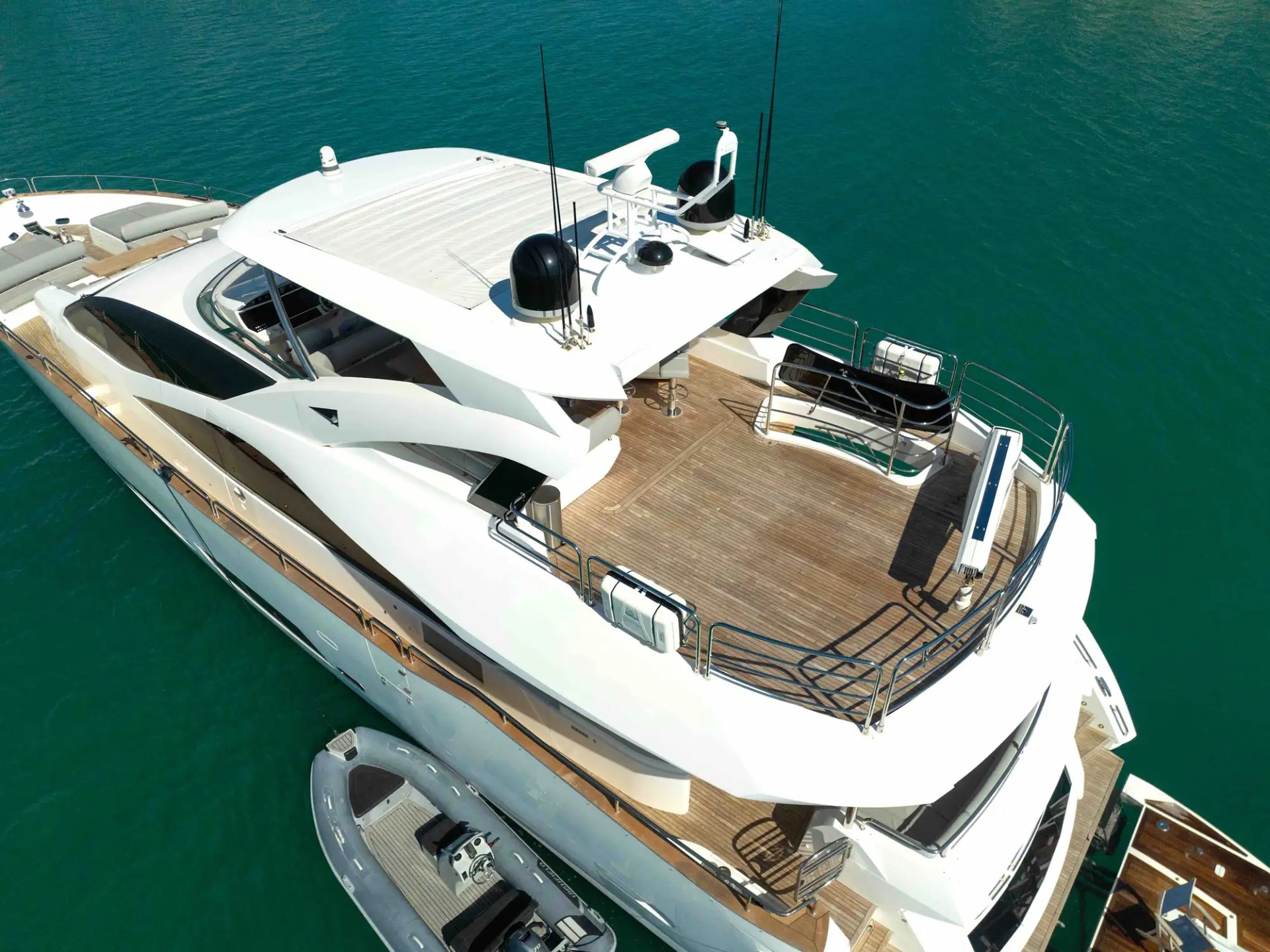 96' Sunseeker - Yacht Rental in Miami Beach, Florida