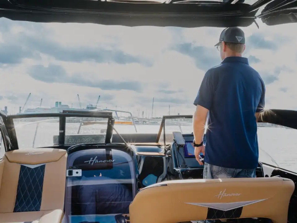 33' Hanover - Boat Rental in Palm Beach, Florida