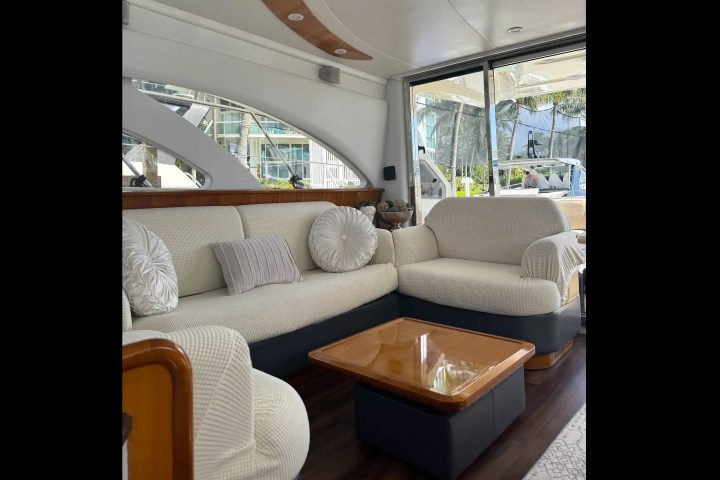 50' Azimut - Yacht Rental in Hollywood, Florida