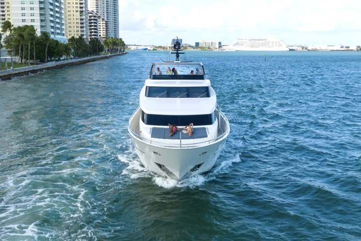 97' San Lorenzo - Yacht Rental in Miami Beach, Florida