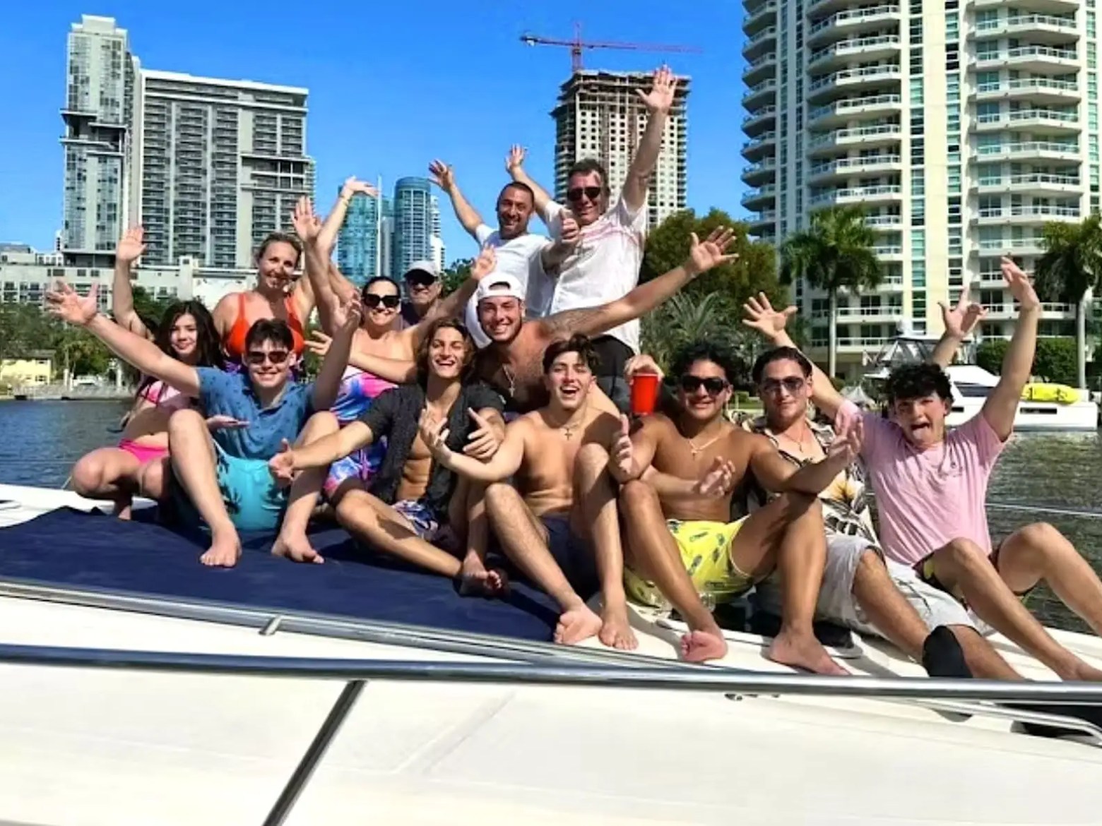 52' SeaRay - Yacht Rental in Fort Lauderdale, Florida