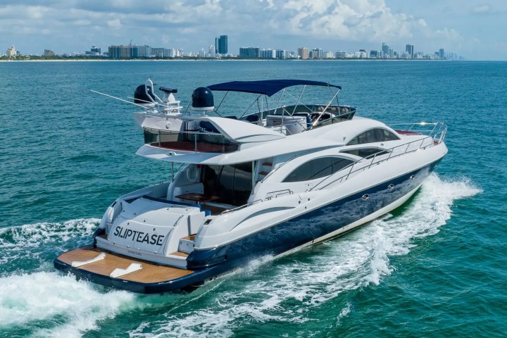 80′ Sunseeker lounge deck area Miami