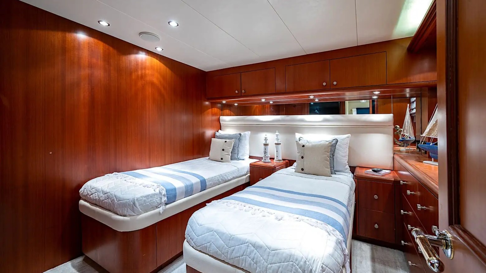 102′ Hatteras guests lounging Nassau