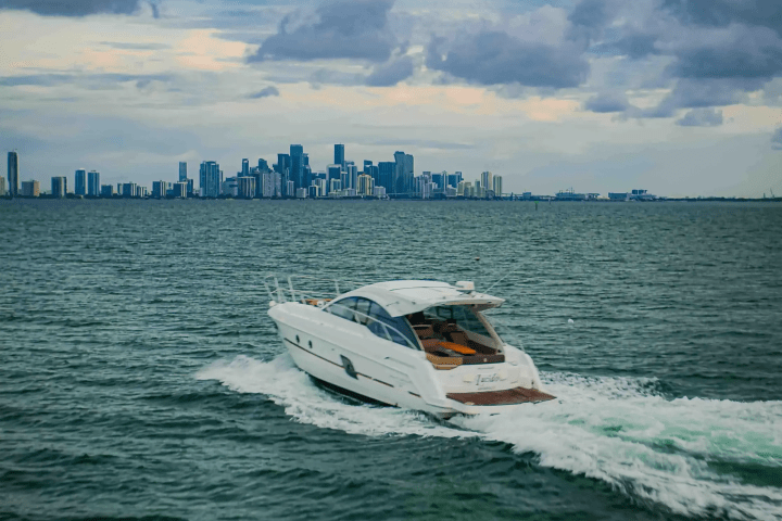 38′ Beneteau action shot Key Biscayne