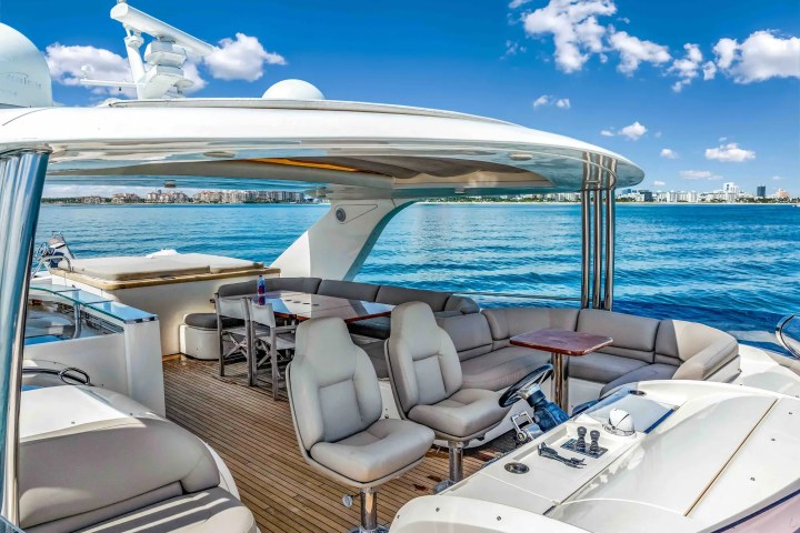 88' Princess - Yacht Rental in Miami Beach, Florida