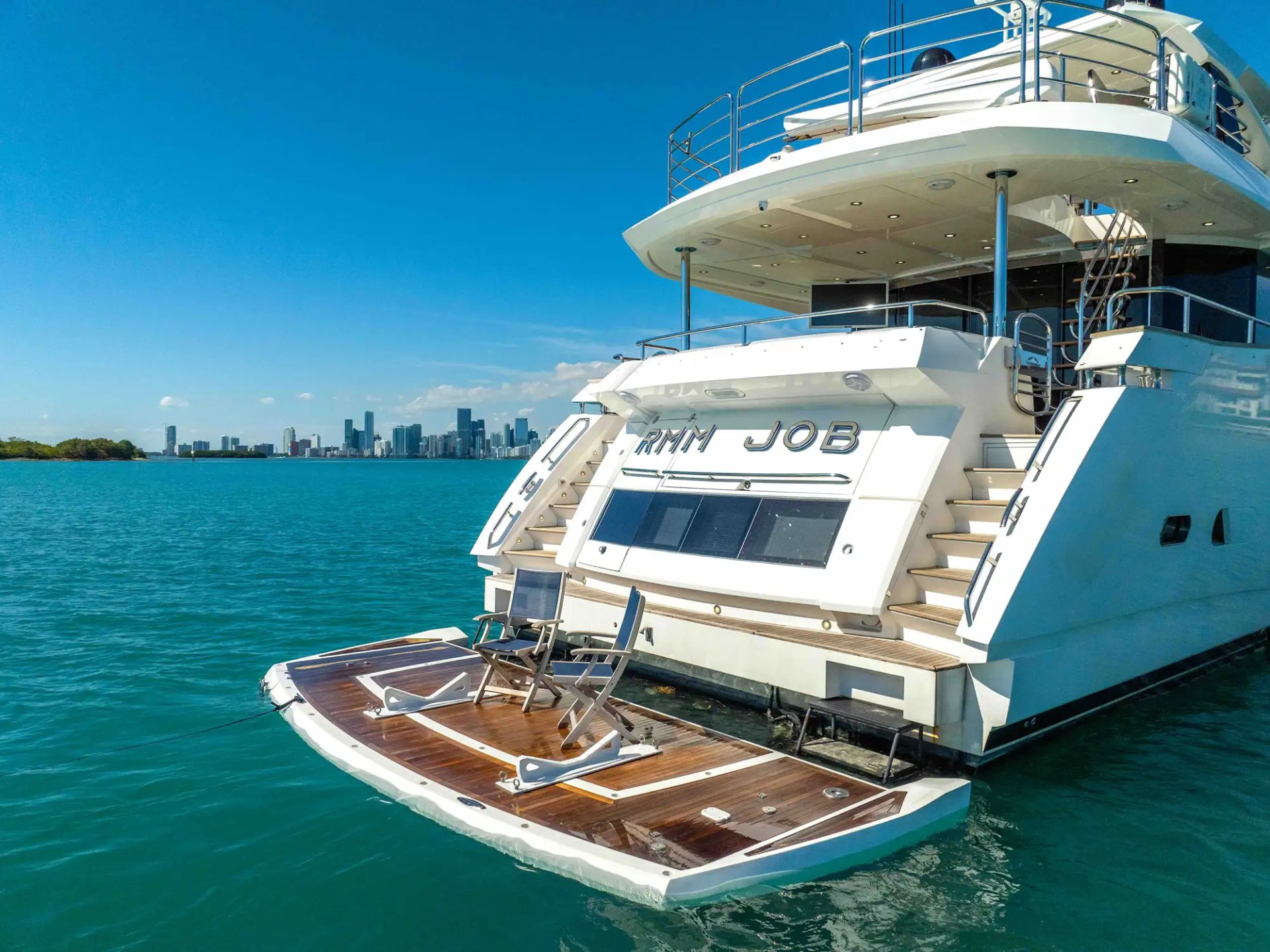 96' Sunseeker - Yacht Rental in Miami Beach, Florida