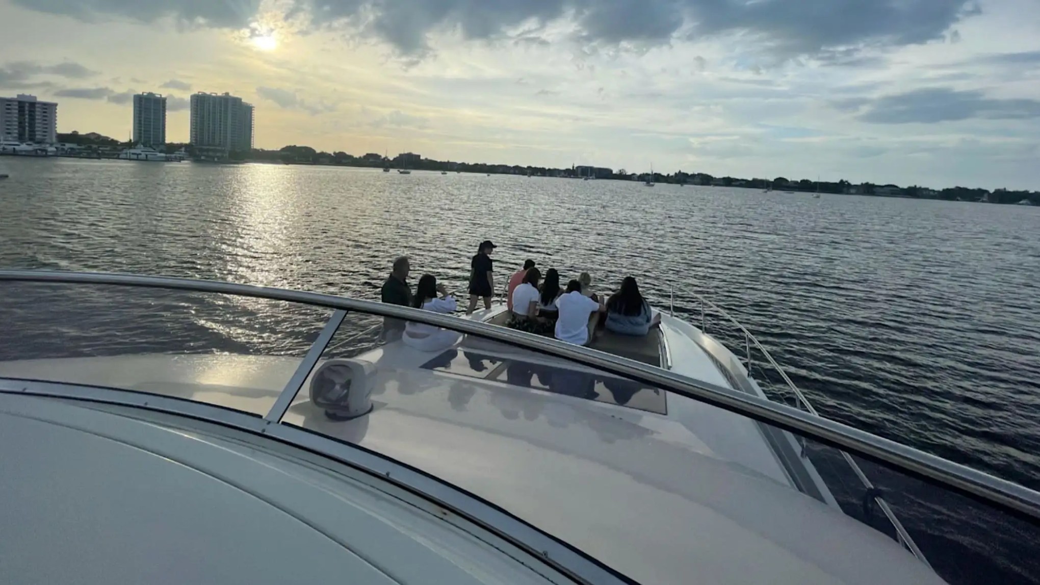 75' Prestige - Yacht Rental in Palm Beach, Florida