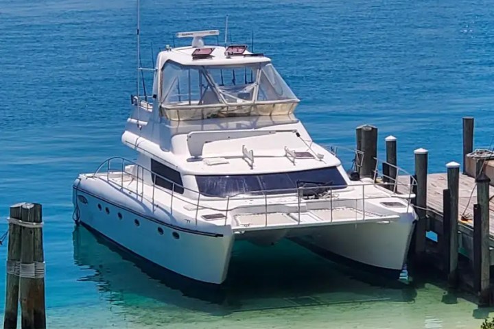 Side-deck walkway view on 52′ Africat Miami