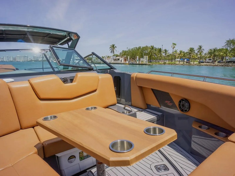 34' Cruisers - Boat Rental in St. Petersburg, Florida