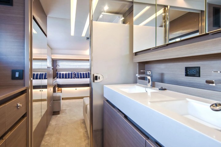 53' Leopard - Yacht Rental in Delray Beach, Florida