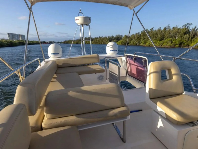 40' Azimut - Boat Rental in Tampa, Florida