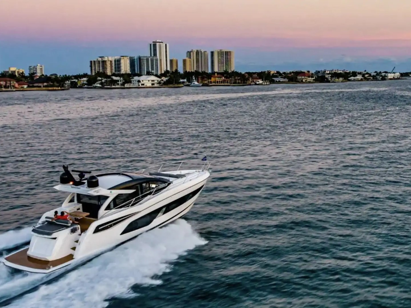 55' Predator - Yacht Rental in Dania Beach, Florida
