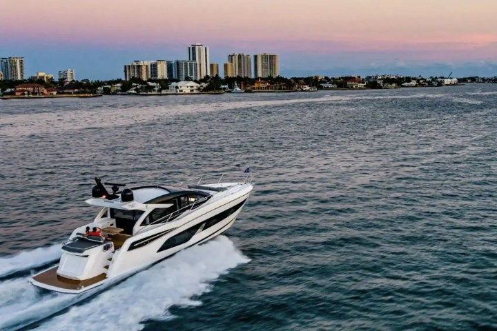 55' Predator - Yacht Rental in Dania Beach, Florida