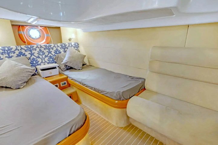 50′ Cranchi bow seating area Key Biscayne