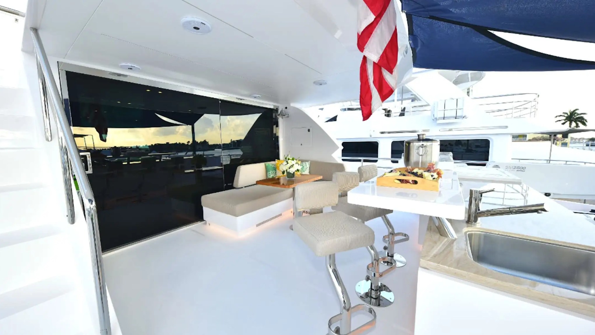 110' Horizon - Yacht Rental in Fort Lauderdale, Florida