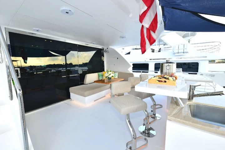 110' Horizon - Yacht Rental in Fort Lauderdale, Florida