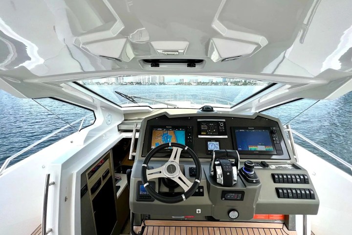 42' Azimut - Boat Rental in Miami Beach, Florida
