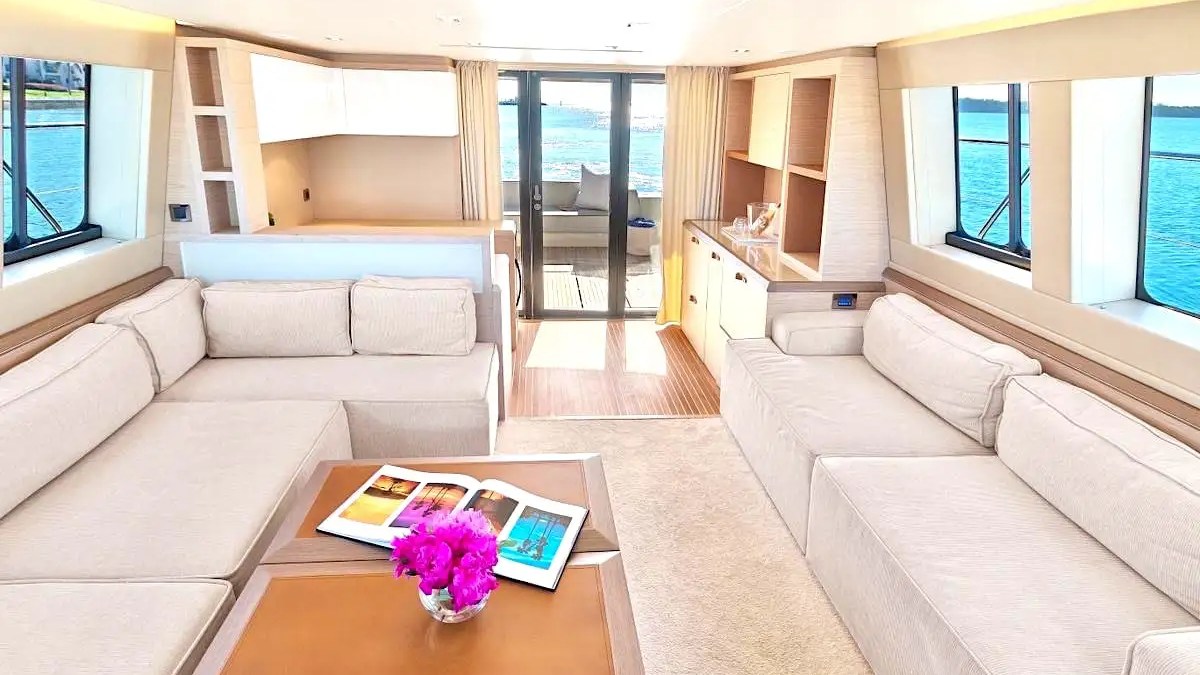 62′ Beneteau evening deck ambiance Aventura
