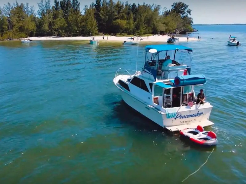 32' Pacemaker - Boat Rental in Sebastian, Florida