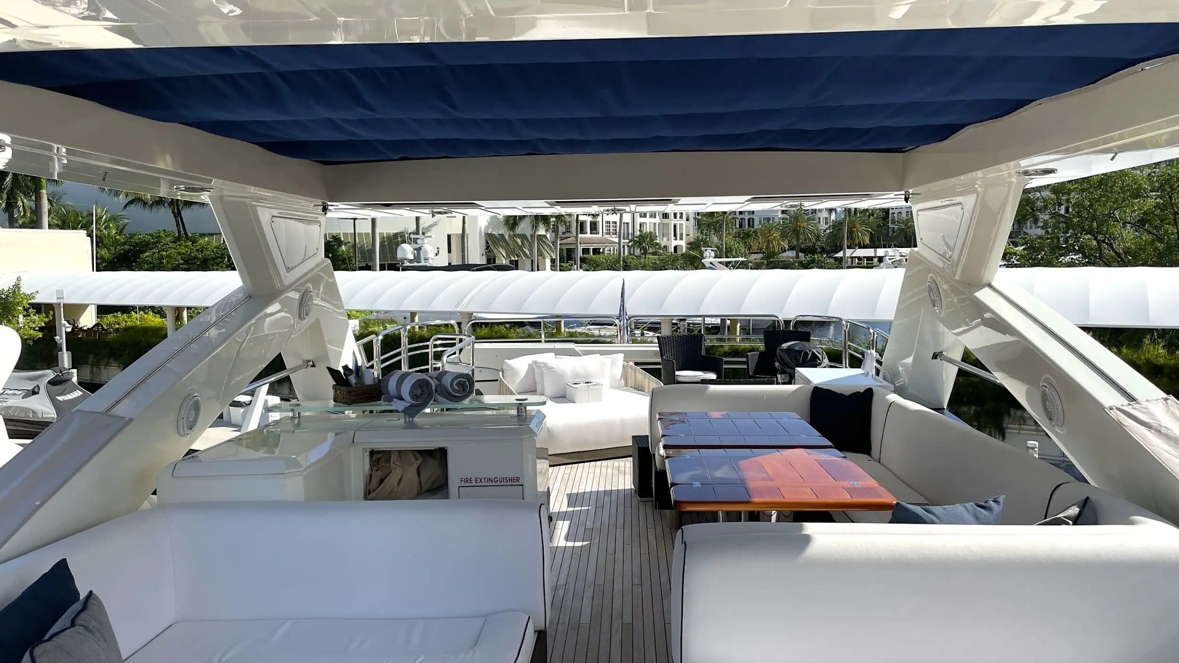 90' SunSeeker - Yacht Rental in Miami Beach, Florida