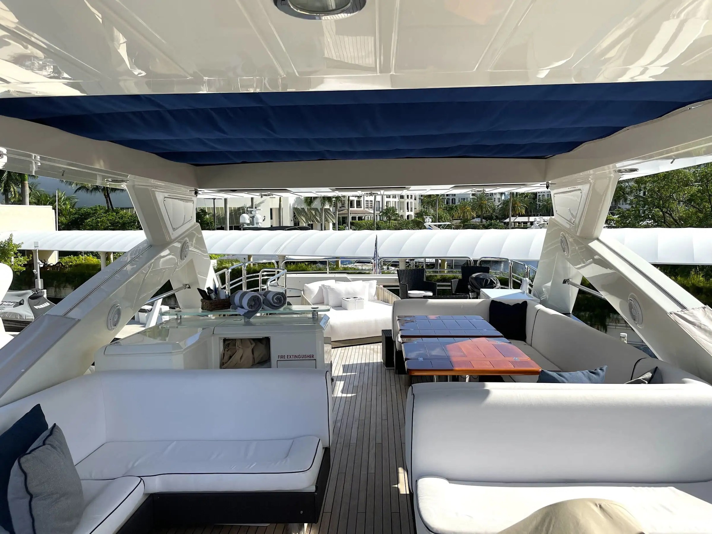 90' SunSeeker - Yacht Rental in Miami Beach, Florida