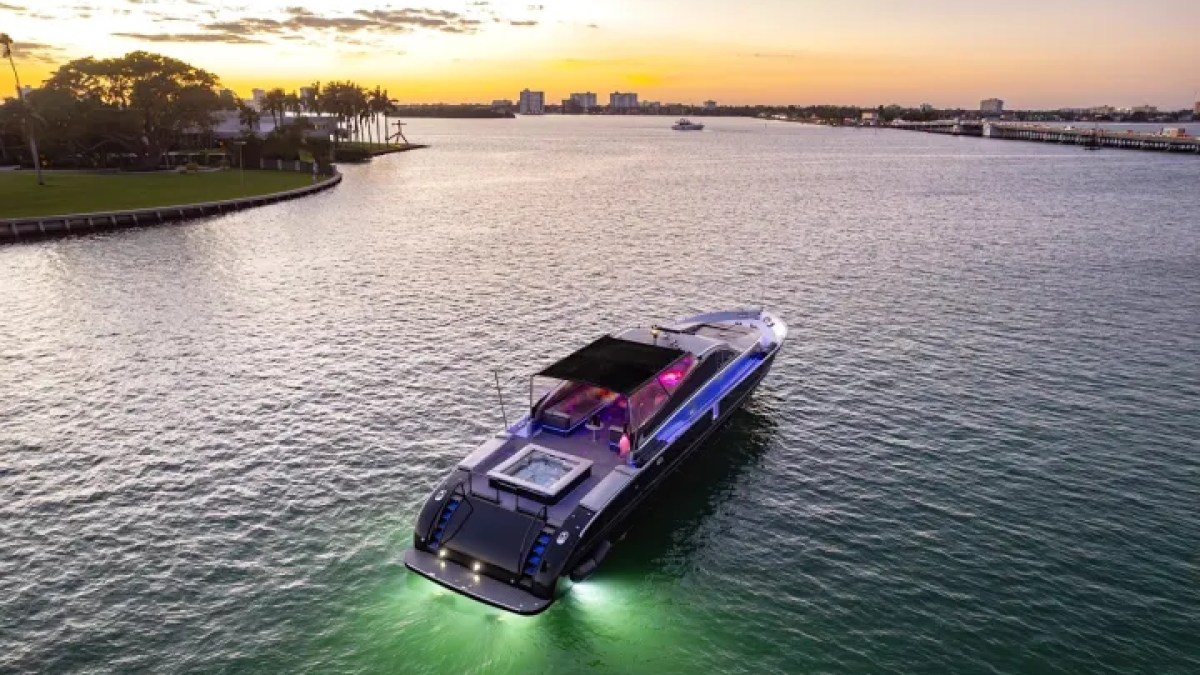 Wide drone angle side view of 94′ Leopard Miami