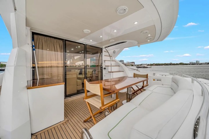 70′ Sunseeker interior detail finishes Miami – image 12