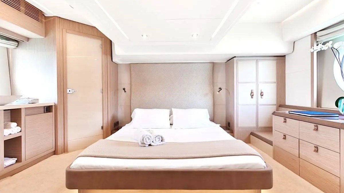 62′ Beneteau family charter moments Aventura