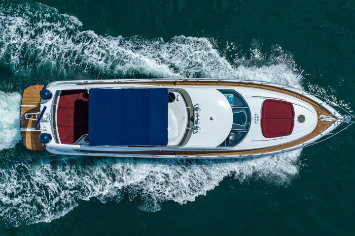 80′ Sunseeker family charter moments Miami