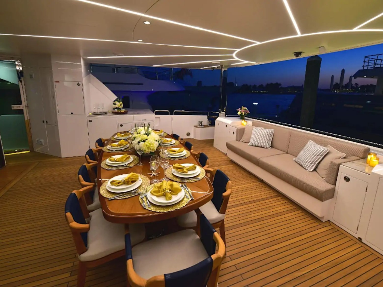 110' Horizon - Yacht Rental in Fort Lauderdale, Florida