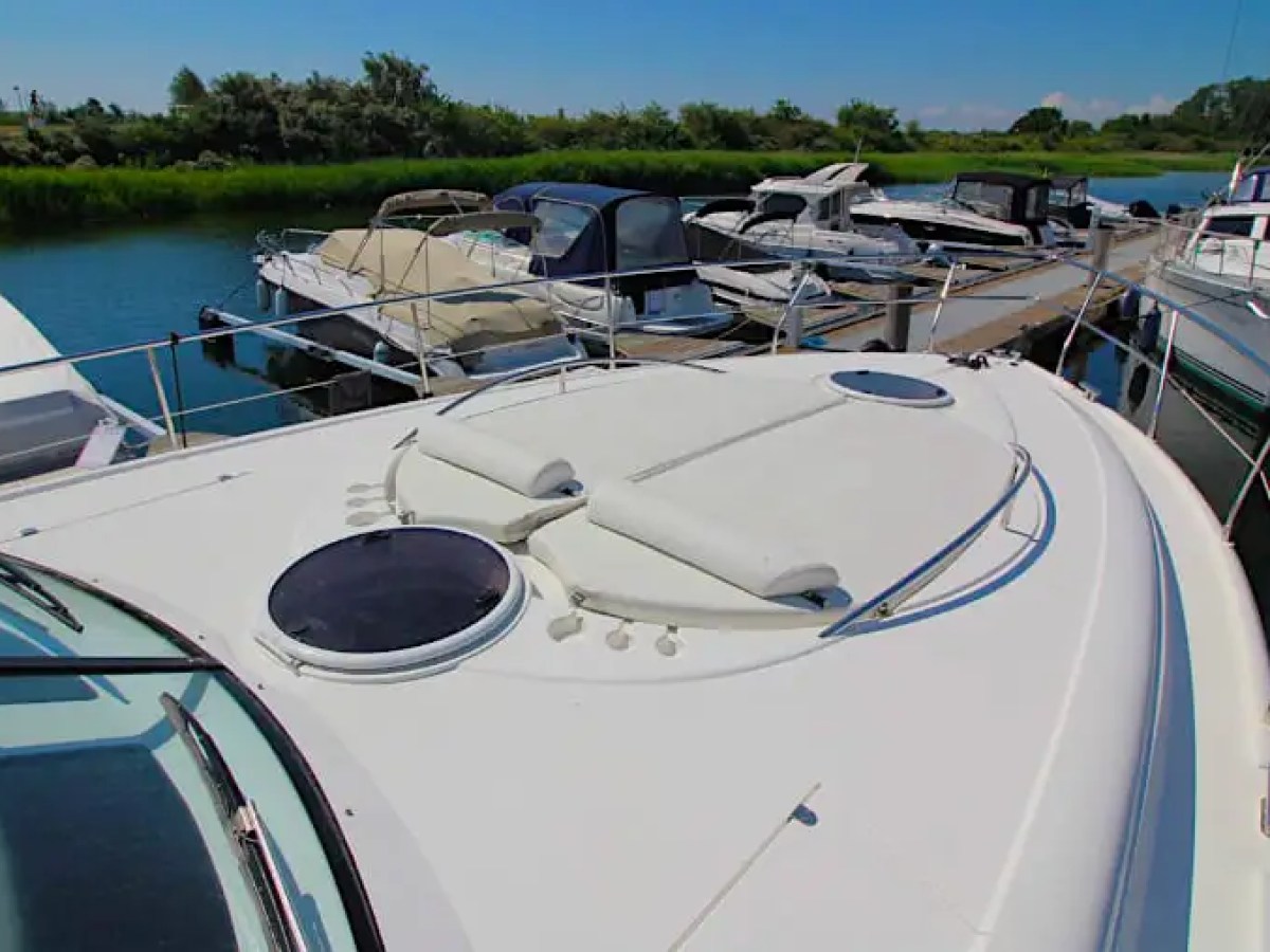 52' Fairline - Yacht Rental in Riviera Beach, Florida