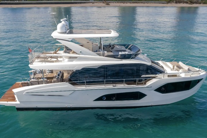 60' Absolute - Yacht Rental in Palm Beach, Florida