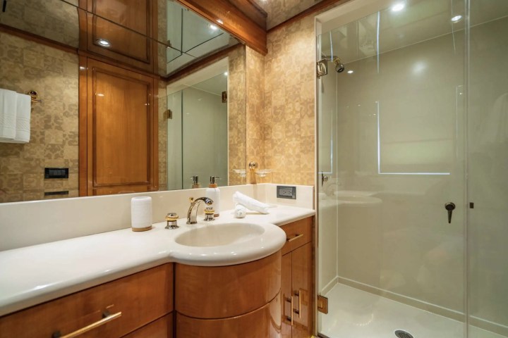 95' Intermarine - Yacht Rental in Fort Lauderdale, Florida