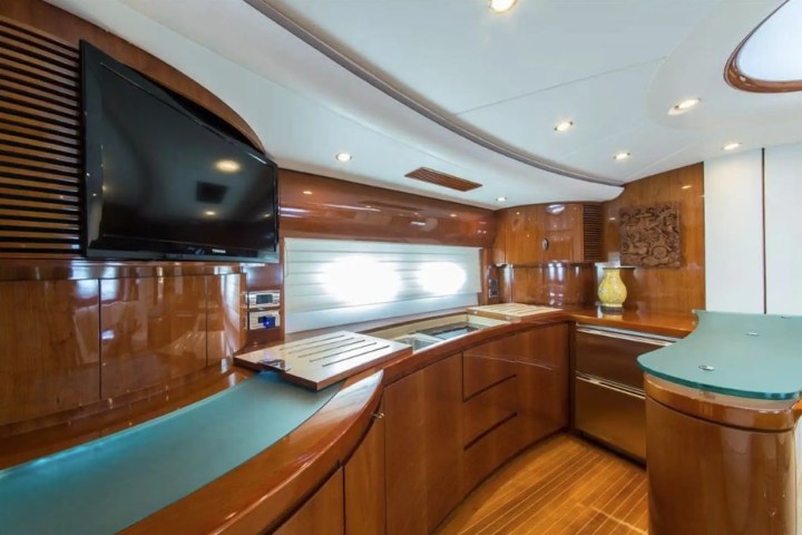 70' Princess - Yacht Rental in Miami Beach, Florida