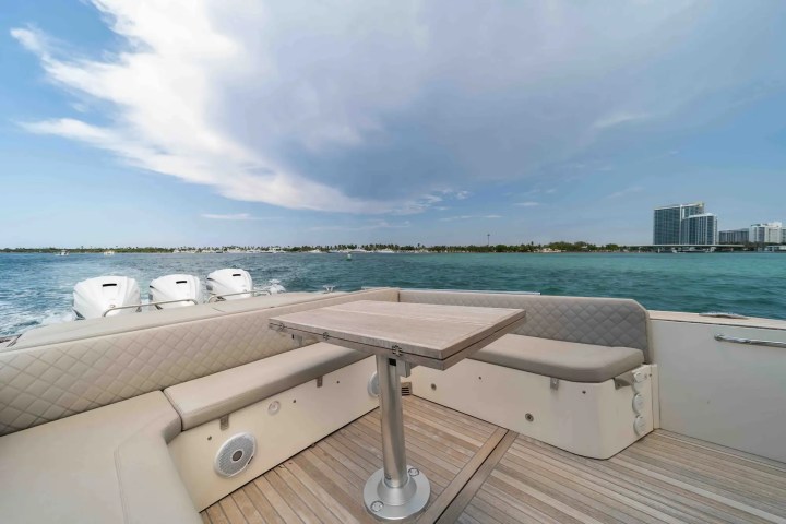 44′ Capelli interior detail Miami