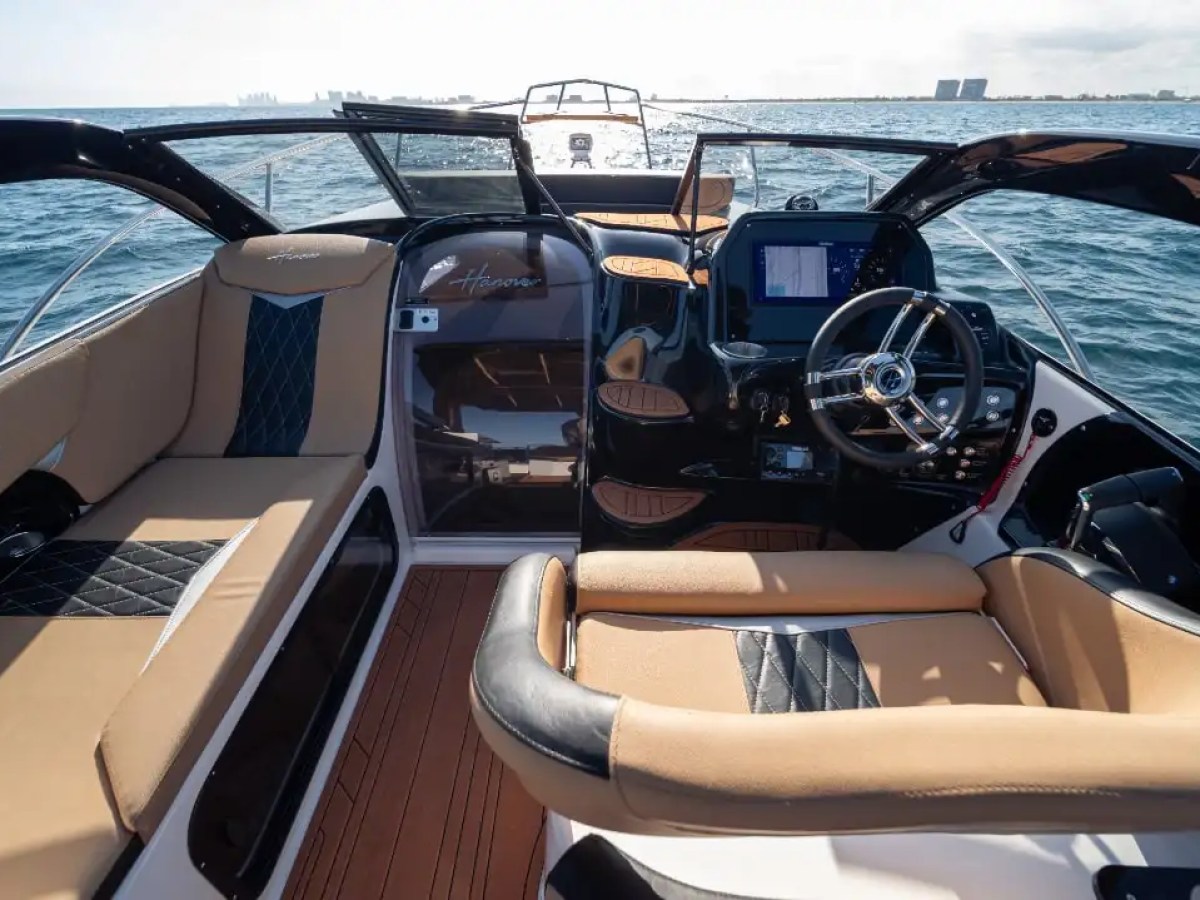 33' Hanover - Boat Rental in Palm Beach, Florida