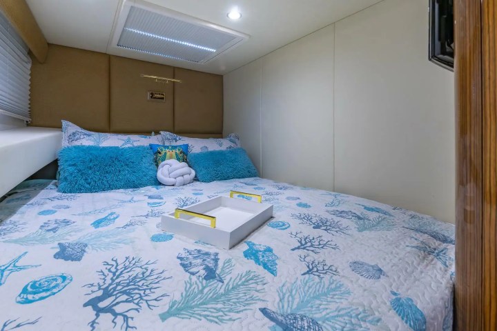 65' Axcell - Yacht Rental in Palm Beach Gardens, Florida