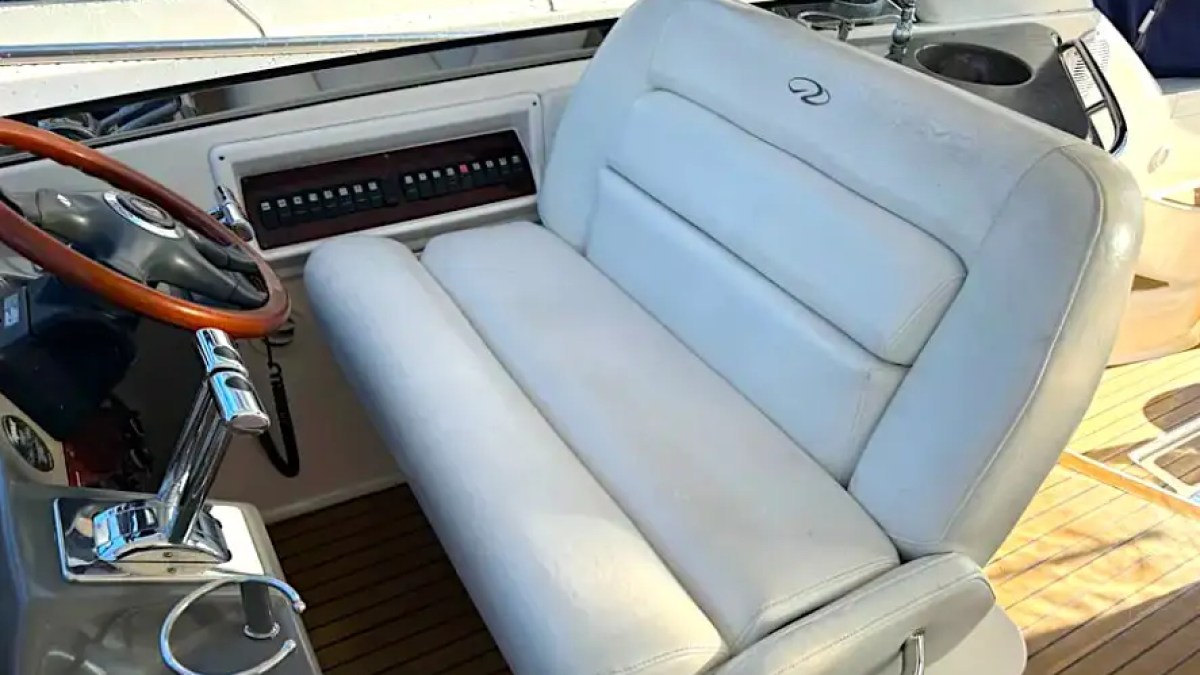 40' Regal - Boat Rental in Sarasota, Florida