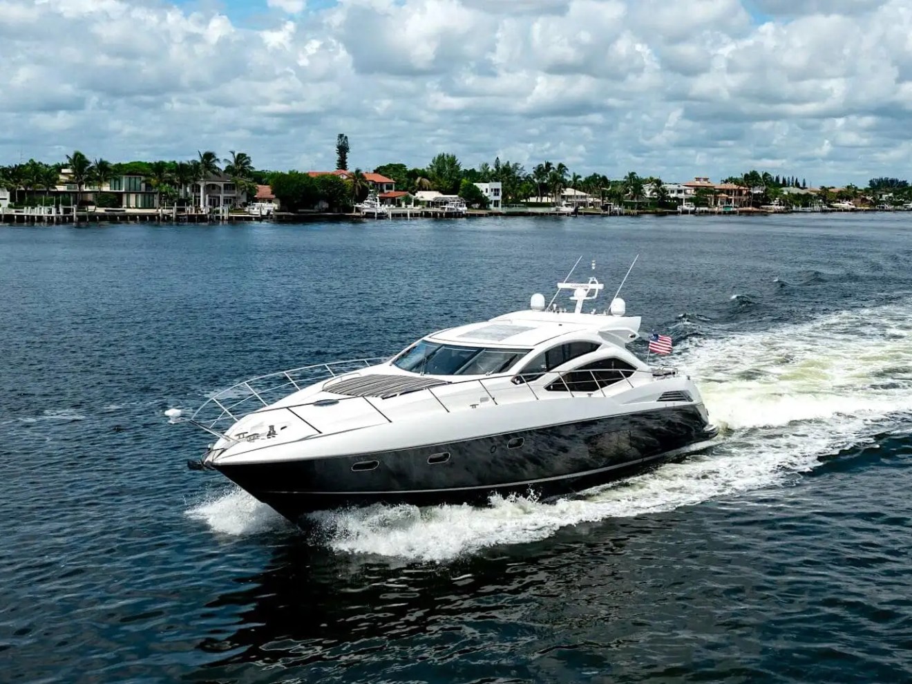64' SunSeeker - Yacht Rental in Jupiter, Florida